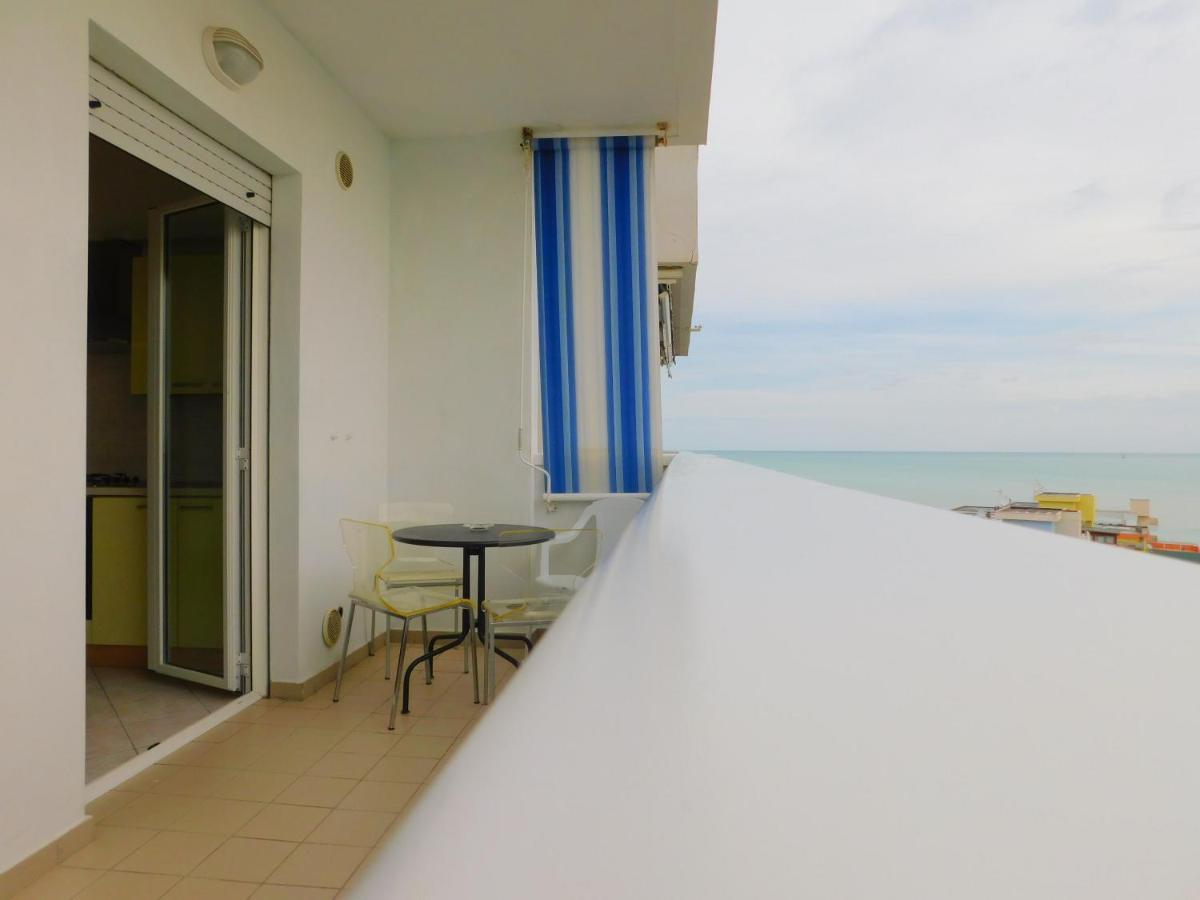 Punto Di Osservazione Lido di Fermo Kültér fotó