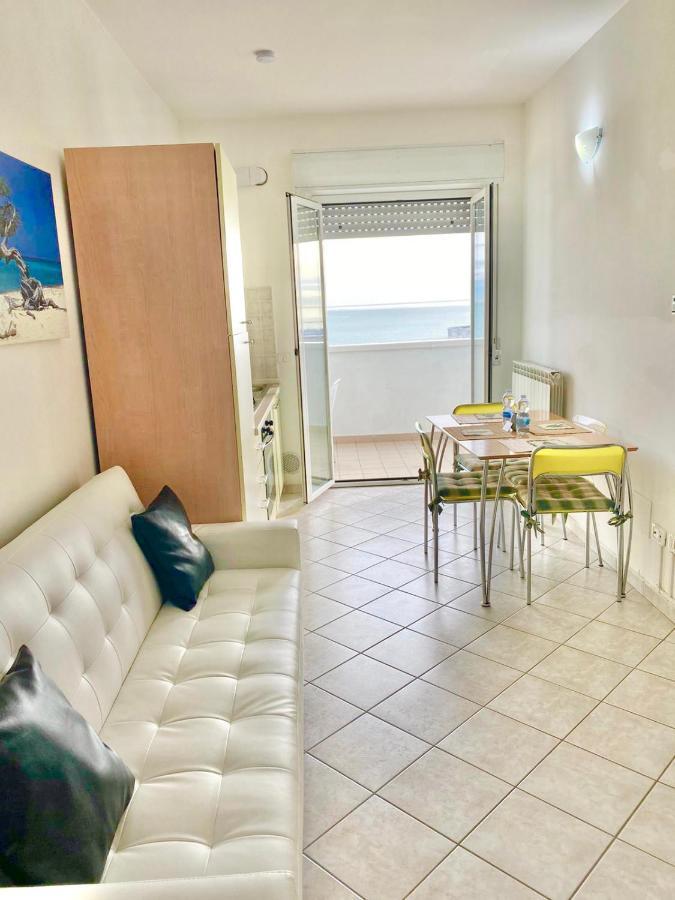 Punto Di Osservazione Lido di Fermo Kültér fotó