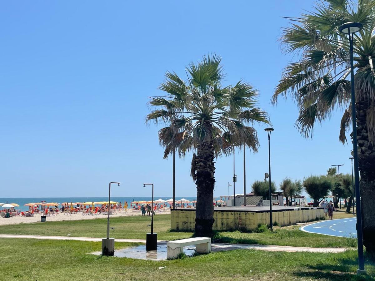 Punto Di Osservazione Lido di Fermo Kültér fotó
